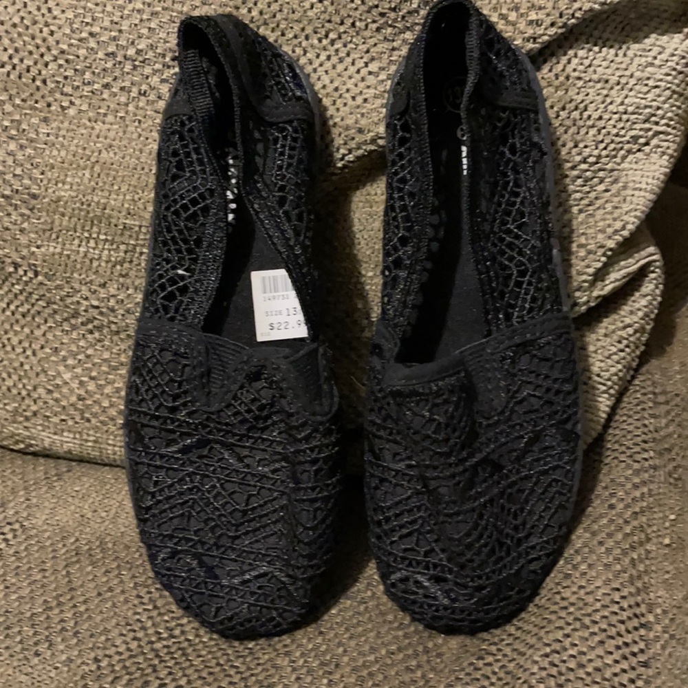 Girls slip ons.